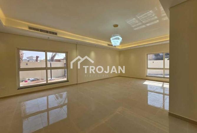 128815125 - Property Image 3