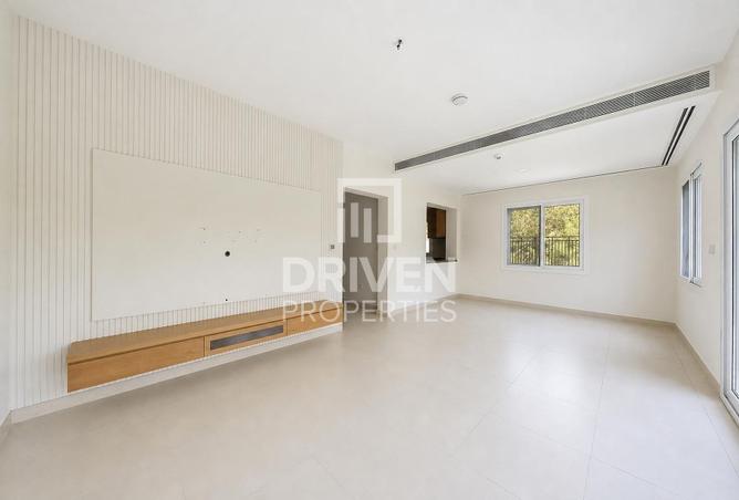 127032131 - Property Main Image