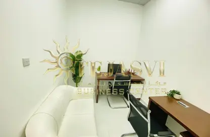 مكتب - غرفة نوم - 1 حمام للايجار في ريد اڤينيو - منطقة القرهود - دبي