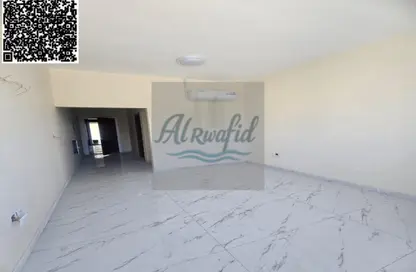 سكن عمال - استوديو - 8 حمامات للايجار في الجرف 2 - الجرف - عجمان وسط المدينة - عجمان