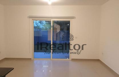 Townhouse - 2 - 3 for sale in Contemporary Style - Al Reef Villas - Al Reef - Abu Dhabi
