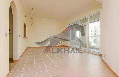 Apartment - 2 Bedrooms - 3 Bathrooms for rent in Abu Keibal - Shoreline Apartments - Palm Jumeirah - Dubai