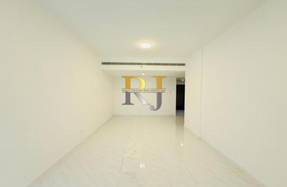 Apartment - 2 Bedrooms - 2 Bathrooms for rent in Mankhool - Bur Dubai - Dubai
