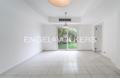 Villa - 2 Bedrooms - 3 Bathrooms for rent in Springs 3 - The Springs - Dubai