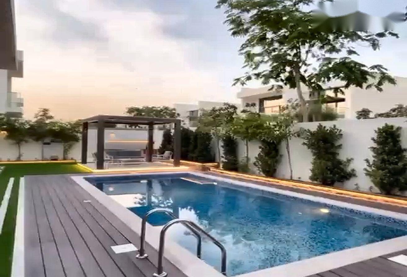 MBR City | 4BR Villa | Pool & Private Garden photo 16