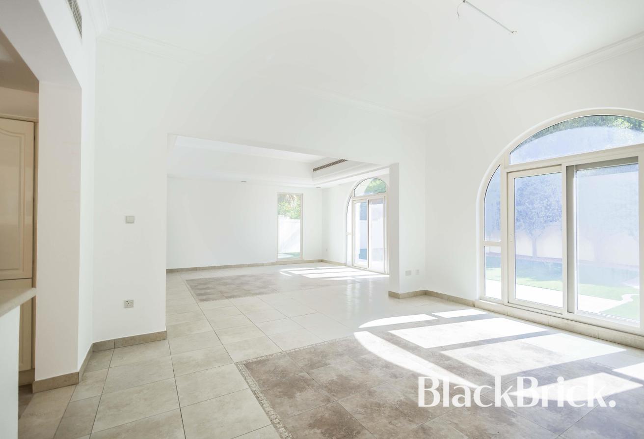 Vacant Now | 5 Beds | Great Location photo 6