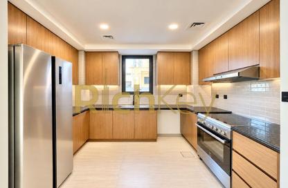 Townhouse - 5 - 6 for rent in Portofino - Damac Lagoons - Dubai