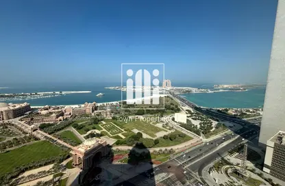 شقة - غرفة نوم - 2 حمامات للايجار في شارع الكورنيش - أبوظبي