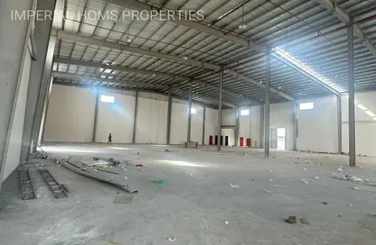 مستودع - استوديو للبيع في أم الثعوب - أم القيوين