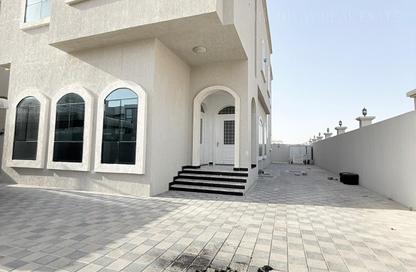 Villa - 4 Bedrooms - 6 Bathrooms for rent in Hoshi 1 - Hoshi - Al Badie - Sharjah