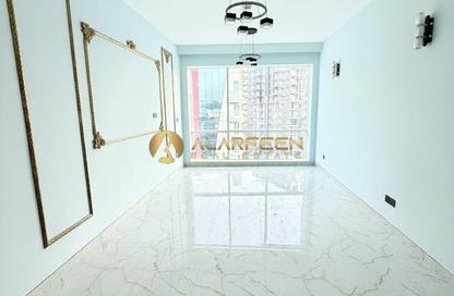 Apartment - 1 Bedroom - 2 Bathrooms for rent in Hub Canal 1 - Hub Golf View Apartments - Dubai Sports City - Dubai