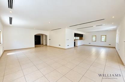 Villa - 3 - 4 for sale in Legacy Nova Villas - District 9 - Jumeirah Park - Dubai Villa - 3 - 4 for sale in Legacy Nova Villas - District 9 - Jumeirah Park - Dubai