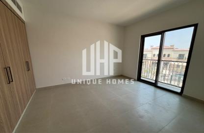 Villa - 3 - 4 for sale in Bloom Living - Zayed City (Khalifa City C) - Khalifa City - Abu Dhabi