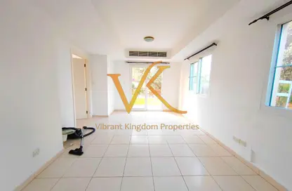 فيلا - 2 غرف نوم - 3 حمامات للايجار في الينابيع 7 - الينابيع - دبي