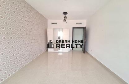Apartment - 3 Bedrooms - 3 Bathrooms for rent in Dar Al Majaz - Jamal Abdul Nasser Street - Al Majaz - Sharjah