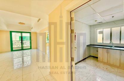 Apartment - 1 Bedroom - 2 Bathrooms for rent in Muwailih Building - Muwaileh - Sharjah