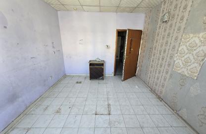 Apartment - Studio - 1 for rent in Fire Station Road - Muwaileh - Sharjah