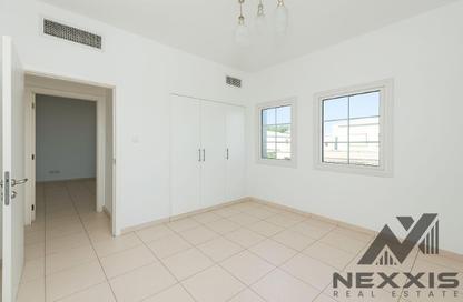 Villa - 3 Bedrooms - 4 Bathrooms for rent in Springs 10 - The Springs - Dubai