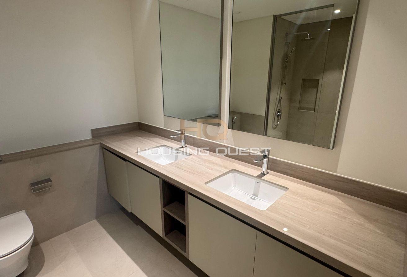 Single Row | Ready to Move in | Next to Park photo 8