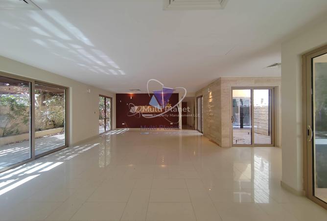 105113936 - Property Image 3