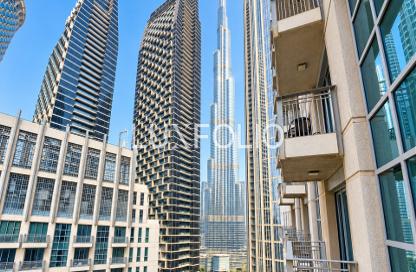 Apartment - 1 - 2 for rent in Standpoint Towers - Downtown Dubai - Dubai