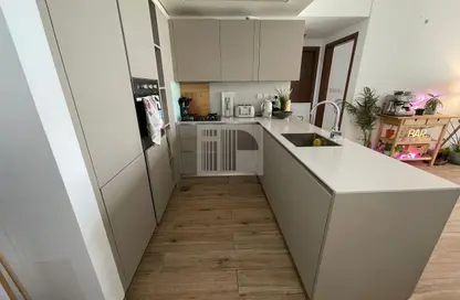 شقة - غرفة نوم - 2 حمامات للايجار في شرق 40 - الفرجان - دبي