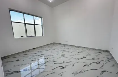 Apartment - Studio - 1 Bathroom for rent in Shakhbout City - Abu Dhabi