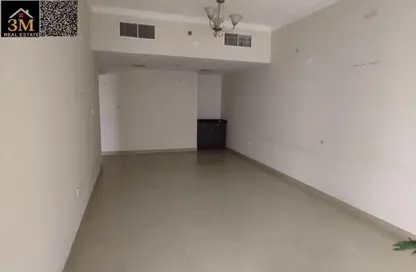 شقة - 2 غرف نوم - 2 حمامات للايجار في أورينت تاور 1 - أورينت تاور - البستان - عجمان