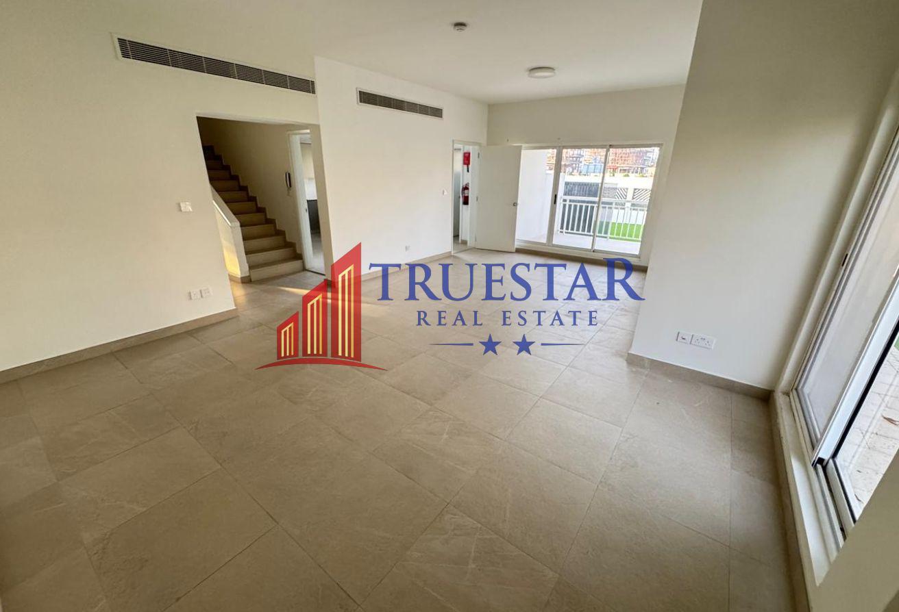 RENOVATED 4BR+STUDY+MAIDS SHARED POOL GYM COURT photo 5