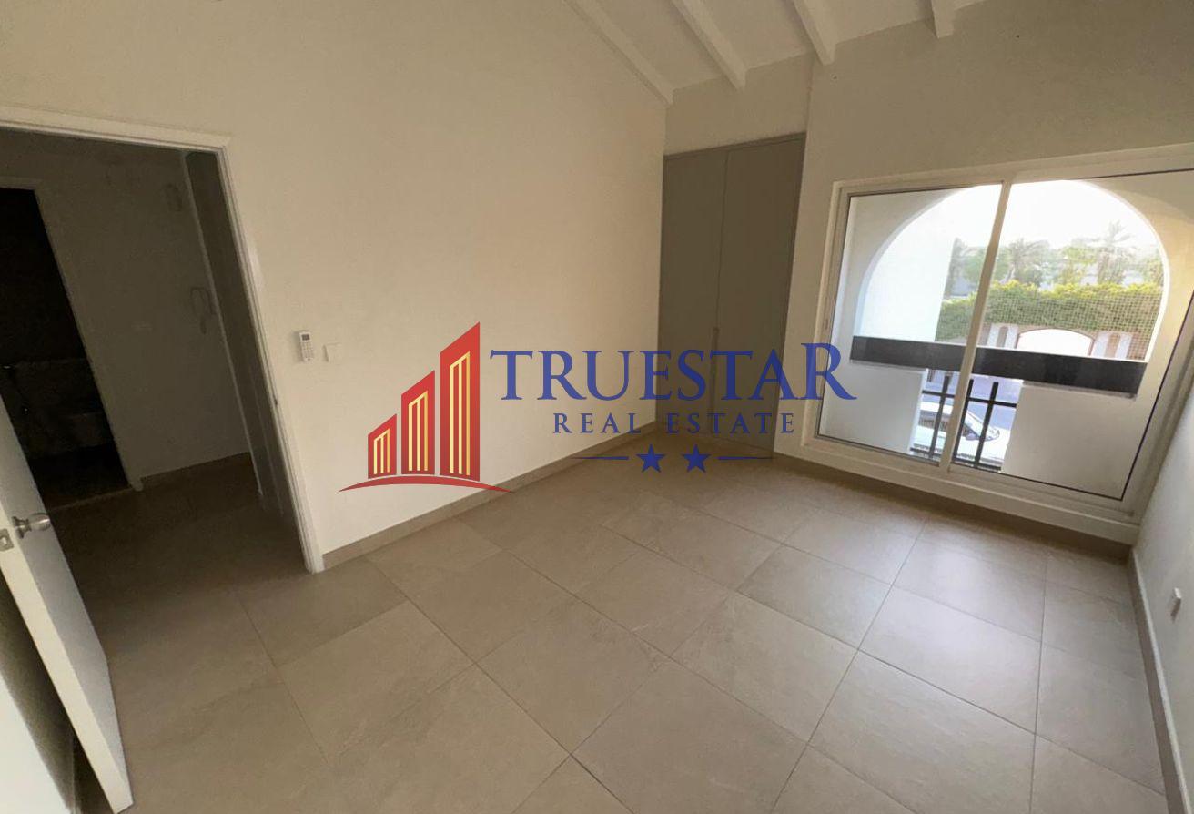 RENOVATED 4BR+STUDY+MAIDS SHARED POOL GYM COURT photo 8