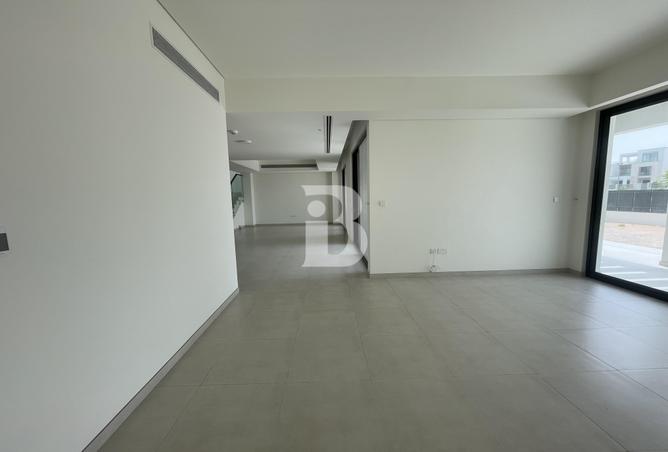 112731401 - Property Image 2