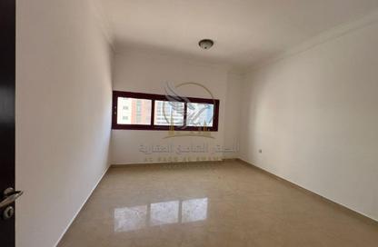 Apartment - 1 - 2 for rent in Al Khan Corniche - Al Khan - Sharjah