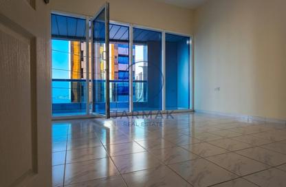 Apartment - 2 - 3 for rent in Sahara Tower - Sheikh Zayed Road - Dubai Apartment - 2 - 3 for rent in Sahara Tower - Sheikh Zayed Road - Dubai