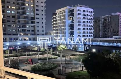 Apartment - 2 - 3 for sale in Mazaya 18 - Queue Point - Liwan - Dubai