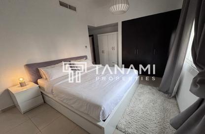 Apartment - 2 - 3 for sale in Mazaya 18 - Queue Point - Liwan - Dubai