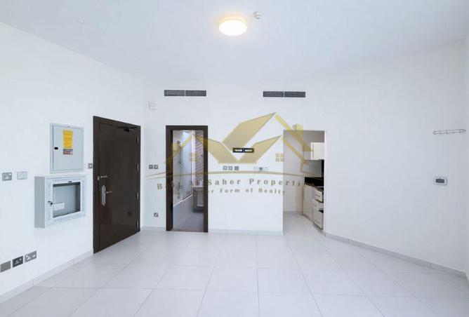 73848180 - Property Image 2