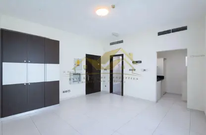 Apartment - Studio - 1 Bathroom for rent in Mankhool Road - Bur Dubai - Dubai