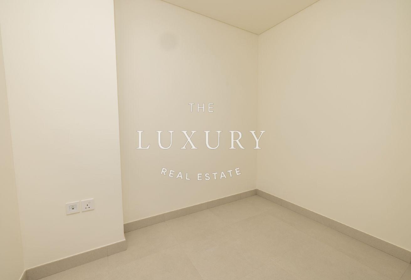 Luxury 3BR+Maid | Full Marina View | Beach Access photo 16
