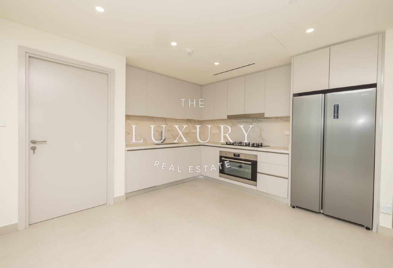 Luxury 3BR+Maid | Full Marina View | Beach Access photo 5