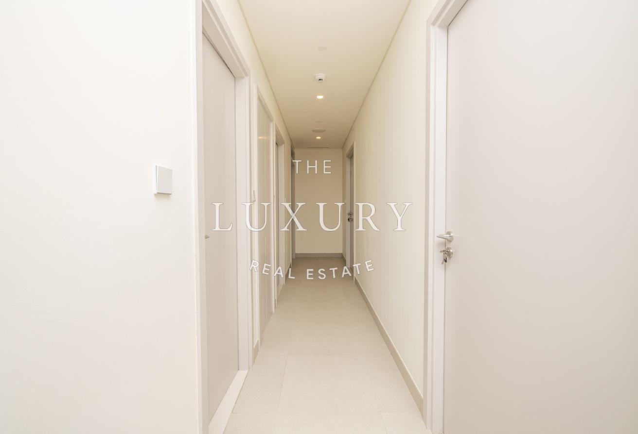 Luxury 3BR+Maid | Full Marina View | Beach Access photo 8