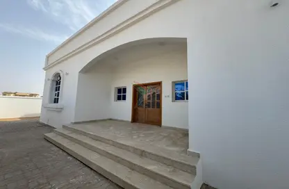 فيلا - 3 غرف نوم - 3 حمامات للايجار في "جفات النيار " - زاخر - العين