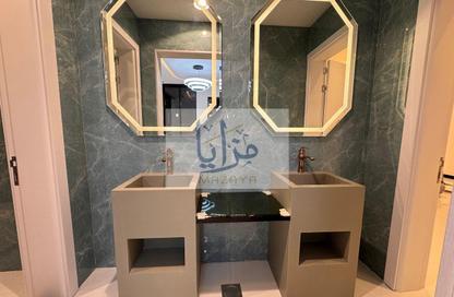 Villa - 5 Bedrooms - 7 Bathrooms for sale in Al Yasmeen 1 - Al Yasmeen - Ajman