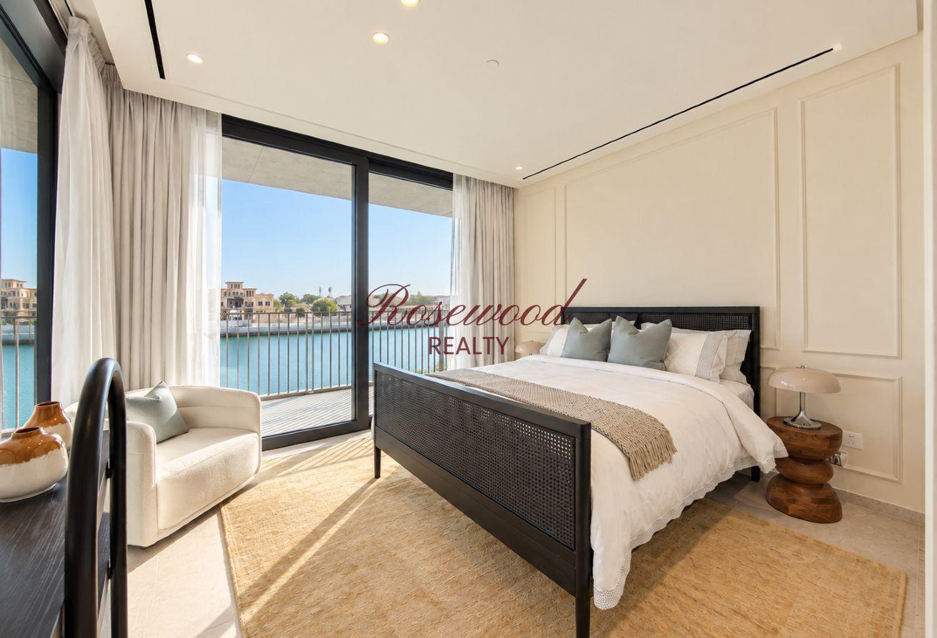 Fully Furnished|Upgraded| Full Canal View photo 16