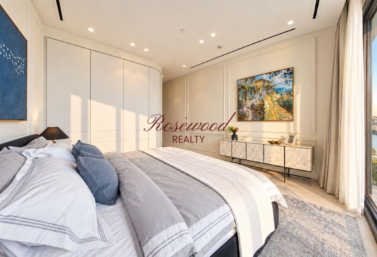 Fully Furnished|Upgraded| Full Canal View photo 14