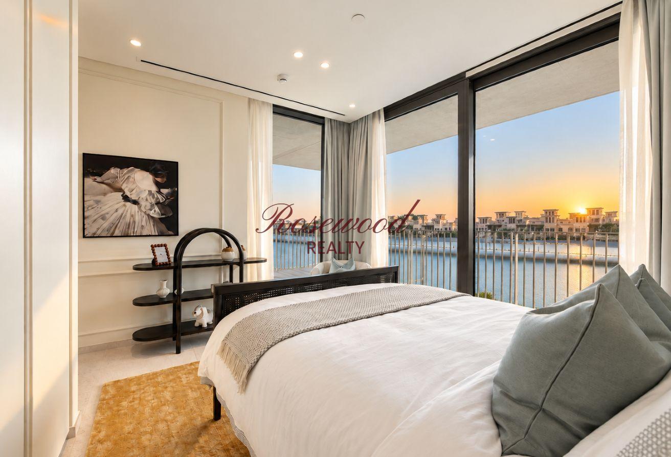 Fully Furnished|Upgraded| Full Canal View photo 18