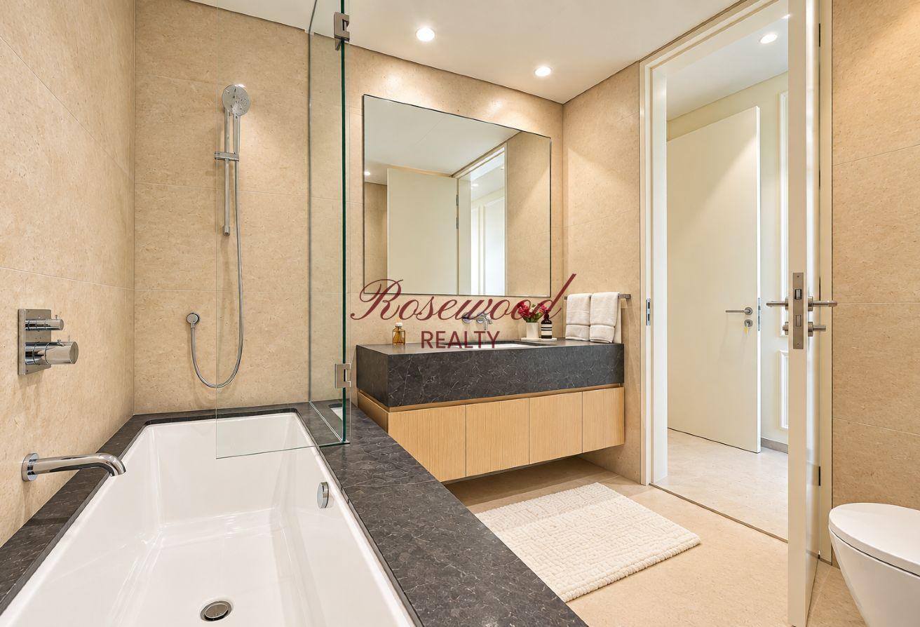 Fully Furnished|Upgraded| Full Canal View photo 28