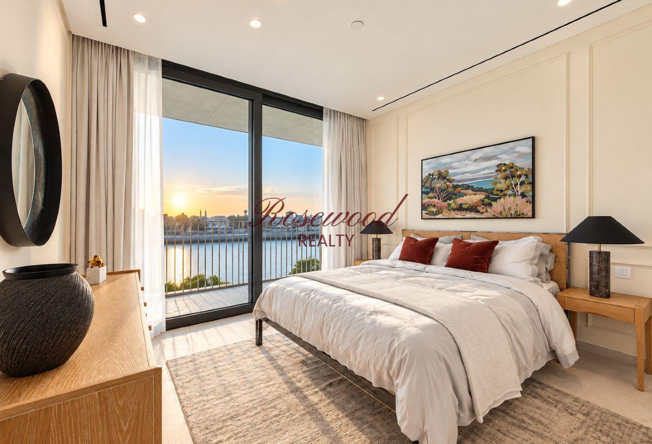Fully Furnished|Upgraded| Full Canal View photo 11