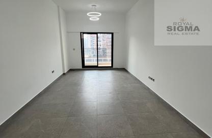Apartment - 2 - 3 for rent in Iltemas Residence - Jumeirah Garden City - Al Satwa - Dubai