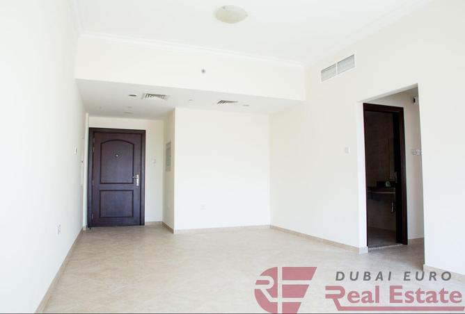 127464016 - Property Main Image