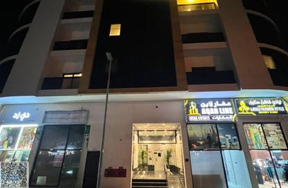 عمارة بالكامل - 8 غرف نوم - 2 حمامات للبيع في مساكن كورنيش عجمان - طريق كورنيش عجمان - عجمان